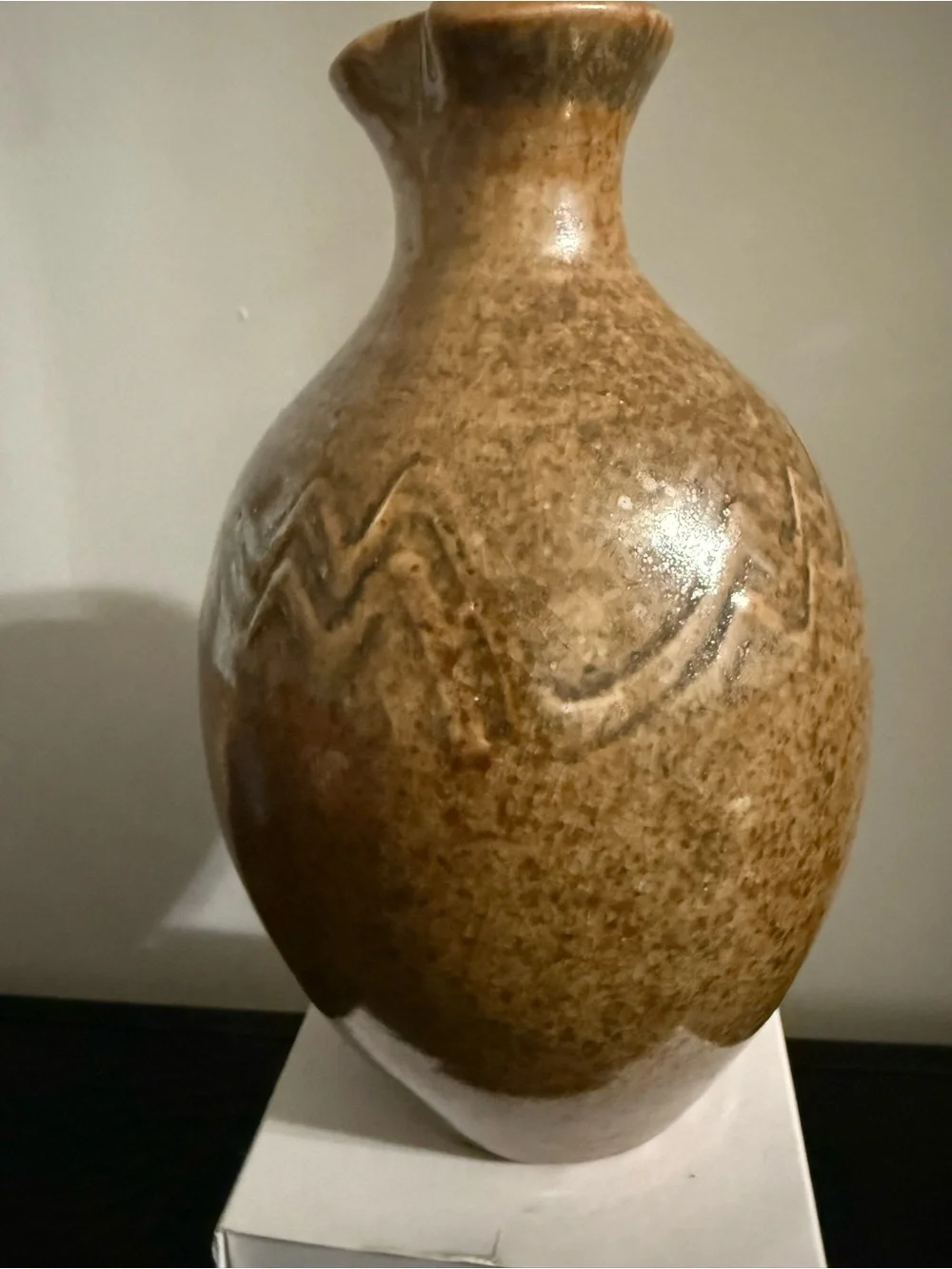 vintage Japanese Hagi-ware pottery sake flask or tokkuri vase. Pre Own